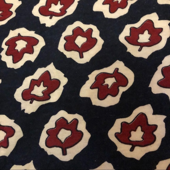 Dangerfield Cartoon Maple Leaf Design Shirt - Picture 3 of 4